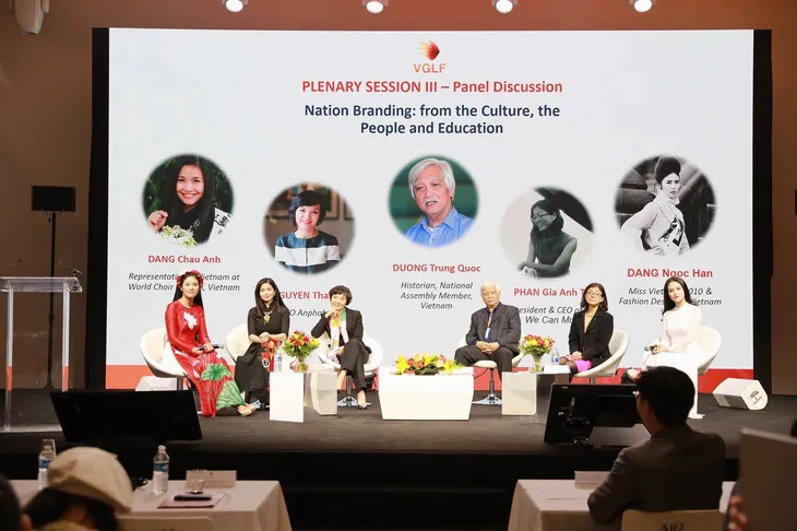 MC Huyền Châu: “Văn hóa là nền tảng tạo nên thương hiệu quốc gia” - Ảnh 1. MC Huyền Châu: “Văn hóa là nền tảng tạo nên thương hiệu quốc gia” - Ảnh 1.