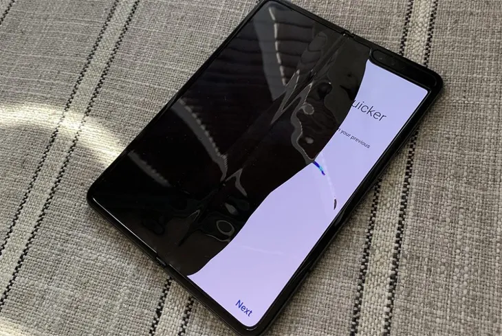 Samsung hoãn ra mắt Galaxy Fold tại Trung Quốc - Ảnh 1. Samsung hoãn ra mắt Galaxy Fold tại Trung Quốc - Ảnh 1.