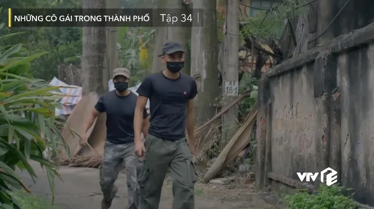 Những cô gái trong thành phố - Tập cuối: Lan (Kim Oanh) đỡ thay Lâm (NSƯT Công Lý) nhát dao chí mạng - Ảnh 2. Những cô gái trong thành phố - Tập cuối: Lan (Kim Oanh) đỡ thay Lâm (NSƯT Công Lý) nhát dao chí mạng - Ảnh 2.