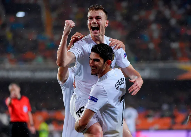 Kết quả lượt về tứ kết Europa League: Chelsea thắng kịch tính Praha, Arsenal dễ dàng vượt qua Napoli - Ảnh 3. Kết quả lượt về tứ kết Europa League: Chelsea thắng kịch tính Praha, Arsenal dễ dàng vượt qua Napoli - Ảnh 3.