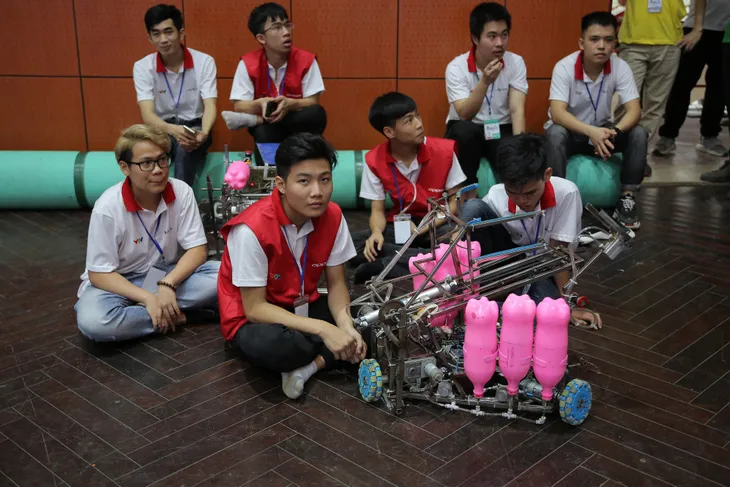 Những chiến thắng tuyệt đối Uukhai đầu tiên tại Robocon Việt Nam 2019 - Ảnh 24. Những chiến thắng tuyệt đối Uukhai đầu tiên tại Robocon Việt Nam 2019 - Ảnh 24.
