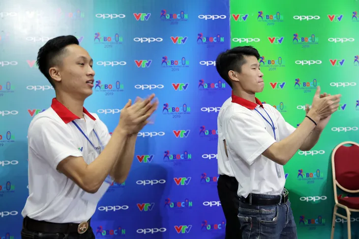 Những chiến thắng tuyệt đối Uukhai đầu tiên tại Robocon Việt Nam 2019 - Ảnh 29. Những chiến thắng tuyệt đối Uukhai đầu tiên tại Robocon Việt Nam 2019 - Ảnh 29.