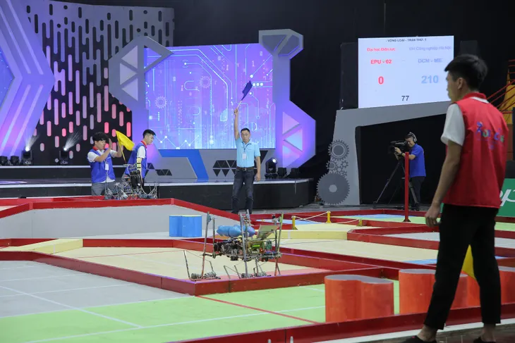 Đại học Sao Đỏ - Ngôi sao tại vòng loại Robocon Việt Nam 2019 - Ảnh 4. Đại học Sao Đỏ - Ngôi sao tại vòng loại Robocon Việt Nam 2019 - Ảnh 4.