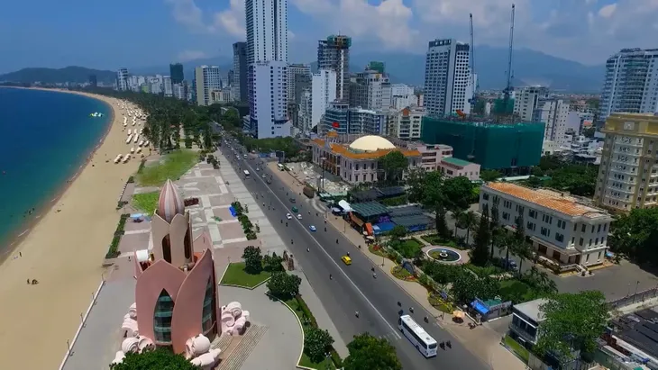 Nhiều khách sạn tại Nha Trang giảm giá sâu - Ảnh 1. Nhiều khách sạn tại Nha Trang giảm giá sâu - Ảnh 1.