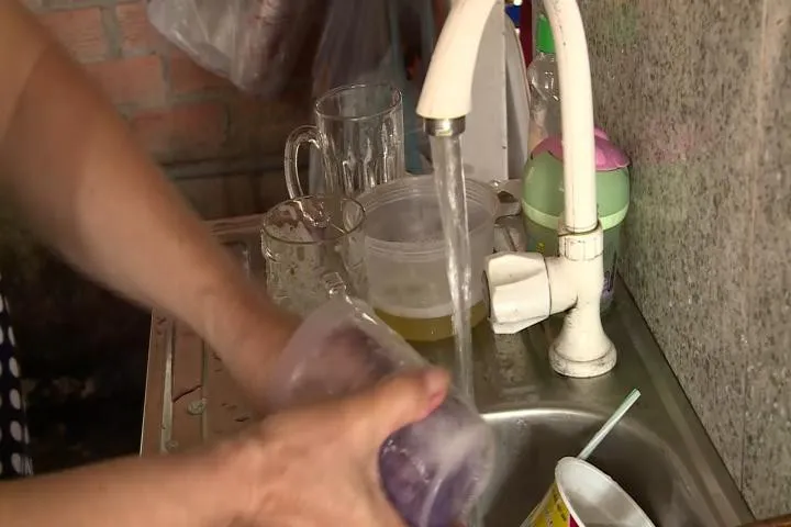 TP Hồ Chí Minh: Nước sinh hoạt nhiều nơi không đạt chuẩn - Ảnh 1. TP Hồ Chí Minh: Nước sinh hoạt nhiều nơi không đạt chuẩn - Ảnh 1.