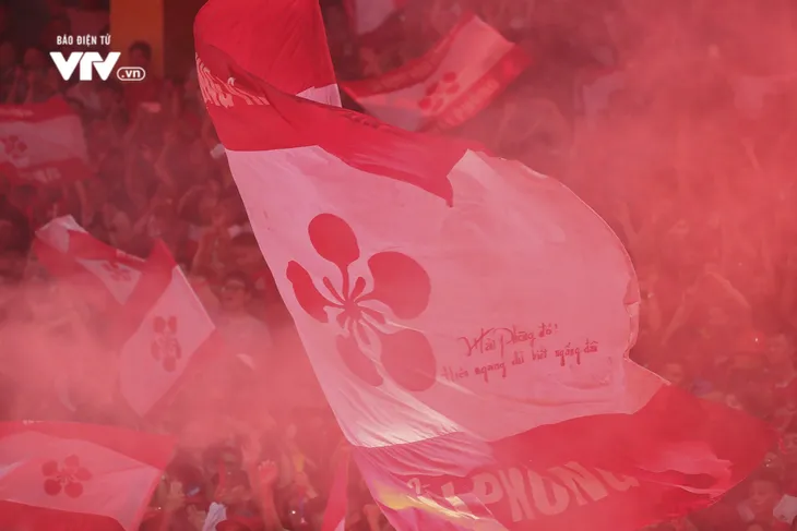 Ảnh: CLB Hà Nội 3-1 CLB Hải Phòng - Màn ngược dòng ấn tượng - Ảnh 4. Ảnh: CLB Hà Nội 3-1 CLB Hải Phòng - Màn ngược dòng ấn tượng - Ảnh 4.