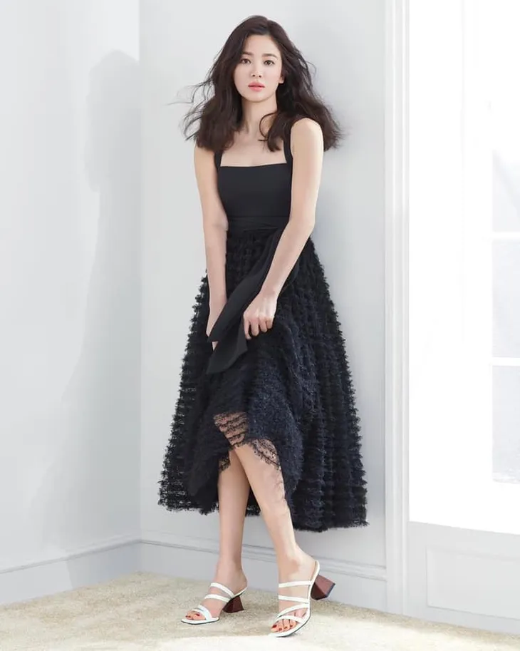 Song Hye Kyo trẻ hóa trong bộ ảnh mới - Ảnh 3. Song Hye Kyo trẻ hóa trong bộ ảnh mới - Ảnh 3.
