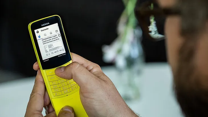 WhatsApp chính thức có mặt trên quả chuối Nokia 8110 - Ảnh 2. WhatsApp chính thức có mặt trên quả chuối Nokia 8110 - Ảnh 2.