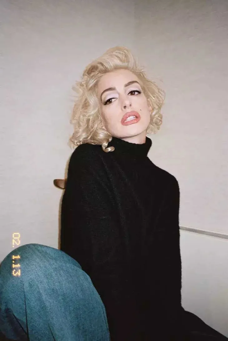 Hết hồn, sao phim Nhật ký công chúa giống hệt Marilyn Monroe - Ảnh 8. Hết hồn, sao phim Nhật ký công chúa giống hệt Marilyn Monroe - Ảnh 8.