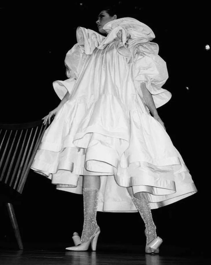 Hết hồn, sao phim Nhật ký công chúa giống hệt Marilyn Monroe - Ảnh 1. Hết hồn, sao phim Nhật ký công chúa giống hệt Marilyn Monroe - Ảnh 1.