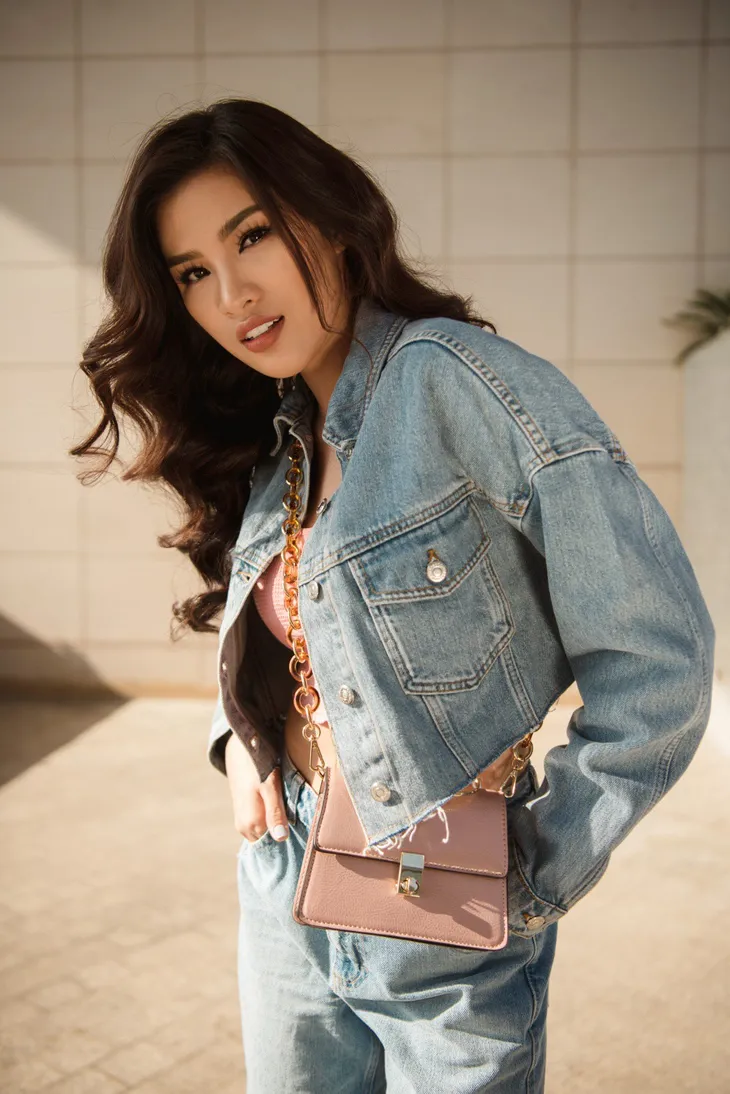 Nguyễn Thị Thành khoe street style vừa sexy vừa cool ngầu - Ảnh 3. Nguyễn Thị Thành khoe street style vừa sexy vừa cool ngầu - Ảnh 3.