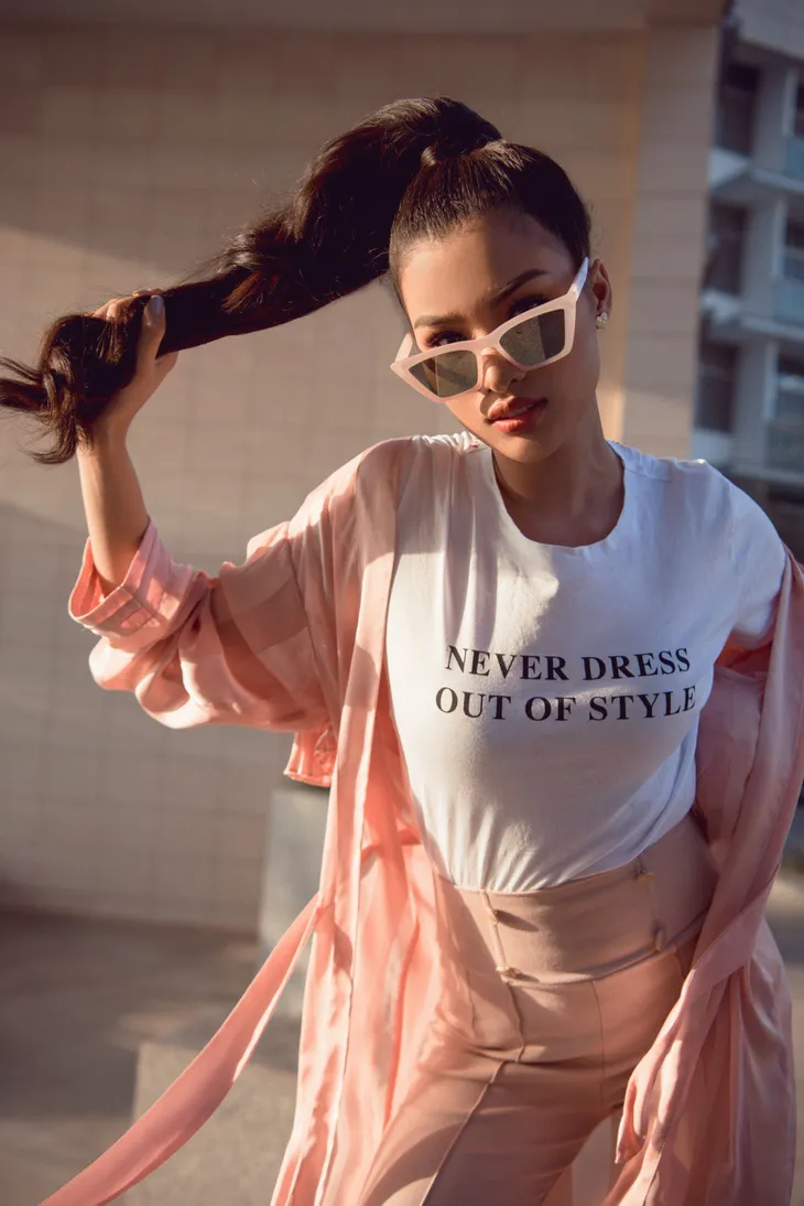 Nguyễn Thị Thành khoe street style vừa sexy vừa cool ngầu - Ảnh 7. Nguyễn Thị Thành khoe street style vừa sexy vừa cool ngầu - Ảnh 7.