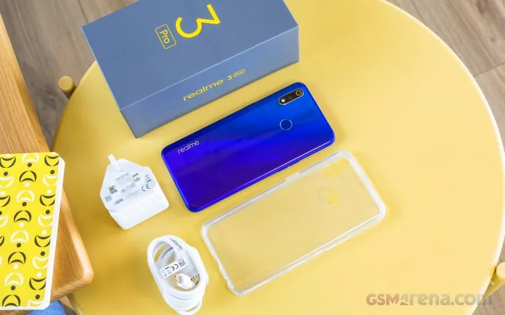 Realme 3 Pro ra mắt: Chip Snapdragon 710, sạc nhanh VOOC 3.0, màn hình giọt nước - Ảnh 2. Realme 3 Pro ra mắt: Chip Snapdragon 710, sạc nhanh VOOC 3.0, màn hình giọt nước - Ảnh 2.