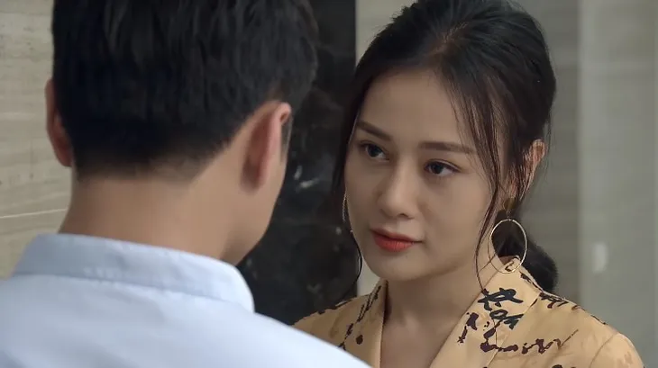 Nàng dâu order - Tập 6: Vy (Phương Oanh) trơ trẽn dùng clip nóng tống tiền Phong (Thanh Sơn) - Ảnh 4. Nàng dâu order - Tập 6: Vy (Phương Oanh) trơ trẽn dùng clip nóng tống tiền Phong (Thanh Sơn) - Ảnh 4.