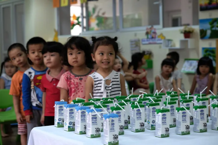 Sữa học đường - Sữa không là chưa đủ - Ảnh 1.