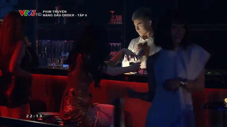 Nàng dâu order - Tập 6: Biết Vy đi bar uống rượu, Yến nghi ngờ tình cũ của chồng giả vờ mang thai - Ảnh 5. Nàng dâu order - Tập 6: Biết Vy đi bar uống rượu, Yến nghi ngờ tình cũ của chồng giả vờ mang thai - Ảnh 5.