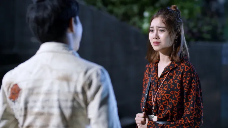 Mối tình đầu của tôi - Tập 53: Trong khi An Chi - Nam Phong trao nhau nụ hôn ngọt ngào, Minh Huy cô đơn dưới mưa - Ảnh 7. Mối tình đầu của tôi - Tập 53: Trong khi An Chi - Nam Phong trao nhau nụ hôn ngọt ngào, Minh Huy cô đơn dưới mưa - Ảnh 7.