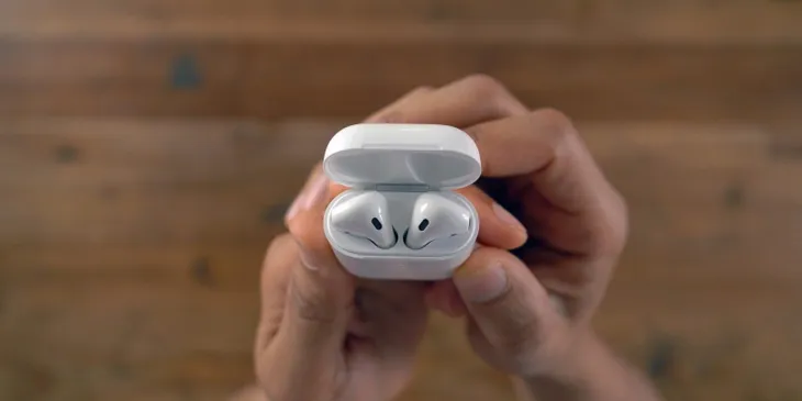 Thần kỳ: AirPods hoạt động bình thường dù bị người dùng nuốt vào bụng! - Ảnh 2. Thần kỳ: AirPods hoạt động bình thường dù bị người dùng nuốt vào bụng! - Ảnh 2.