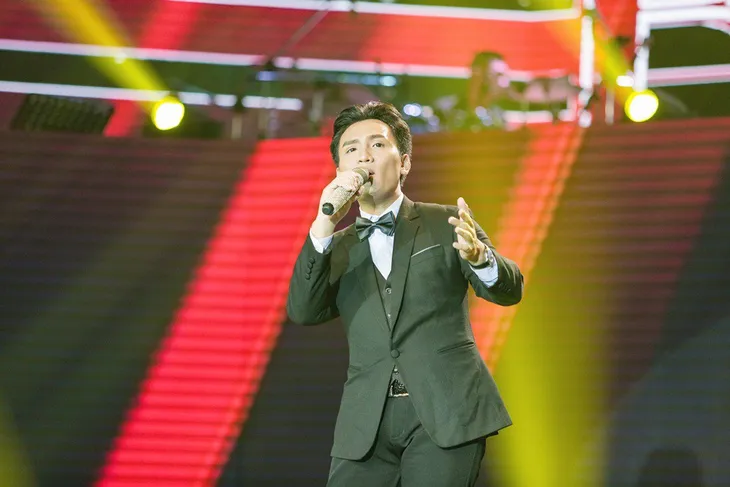 Thần tượng Bolero: Nội bộ đội Quang Lê - Tú My lục đục vì Giao Linh? - Ảnh 1. Thần tượng Bolero: Nội bộ đội Quang Lê - Tú My lục đục vì Giao Linh? - Ảnh 1.