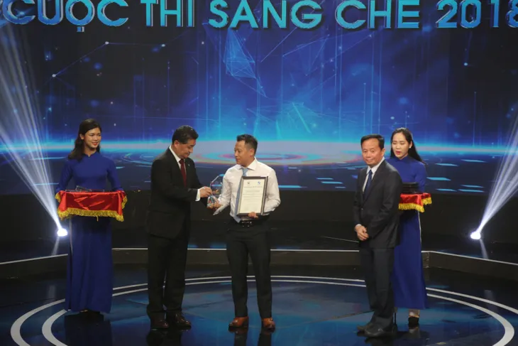 Cụ ông 83 tuổi giành giải Nhất cuộc thi Sáng chế 2018 - Ảnh 2. Cụ ông 83 tuổi giành giải Nhất cuộc thi Sáng chế 2018 - Ảnh 2.