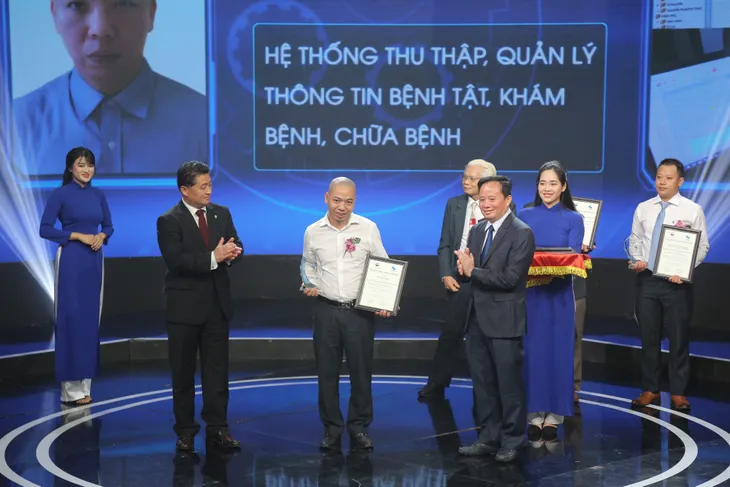 Cụ ông 83 tuổi giành giải Nhất cuộc thi Sáng chế 2018 - Ảnh 3. Cụ ông 83 tuổi giành giải Nhất cuộc thi Sáng chế 2018 - Ảnh 3.