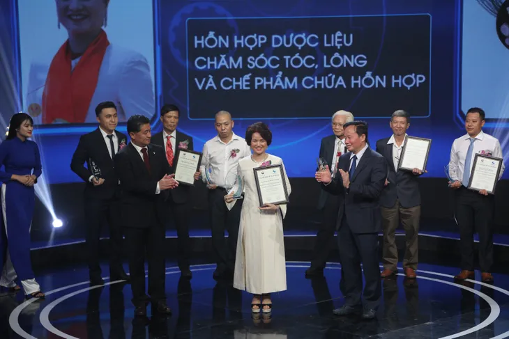 Cụ ông 83 tuổi giành giải Nhất cuộc thi Sáng chế 2018 - Ảnh 6. Cụ ông 83 tuổi giành giải Nhất cuộc thi Sáng chế 2018 - Ảnh 6.