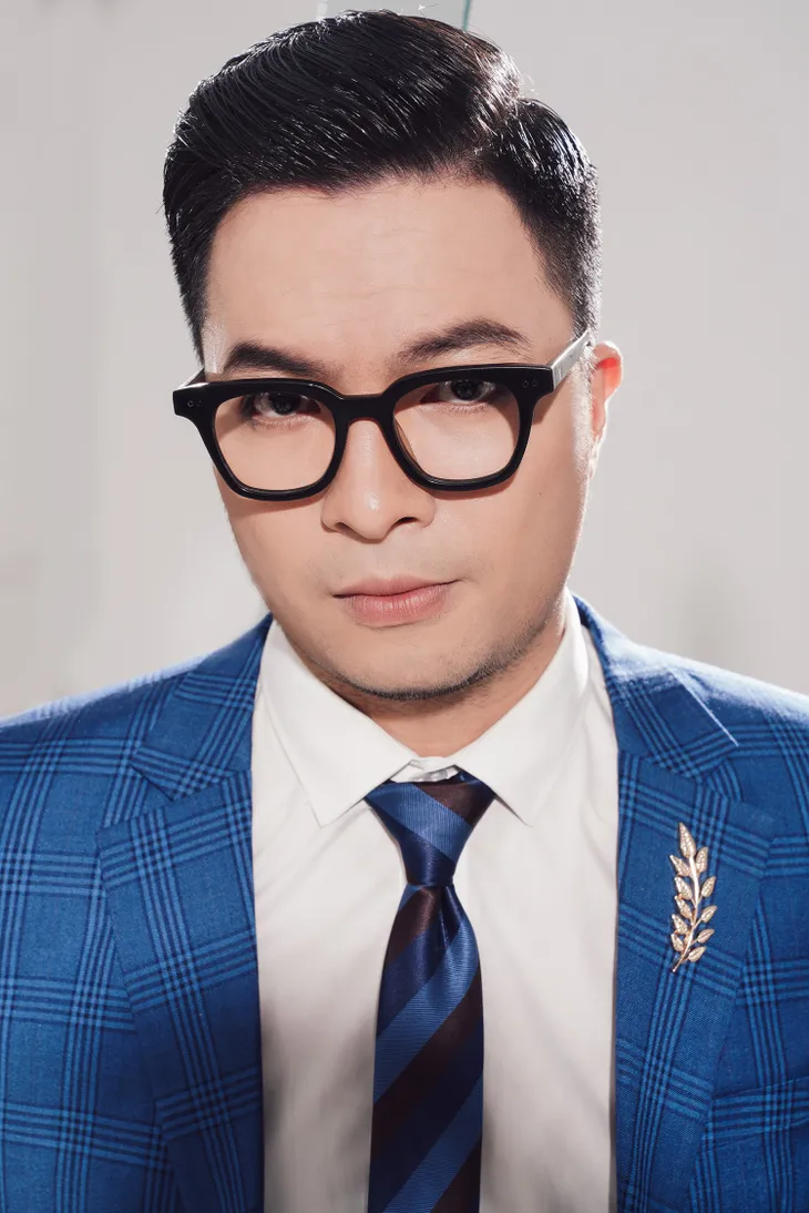 Ngắm dàn MC toàn mỹ nam, mỹ nữ trên VTV6 - Ảnh 4.