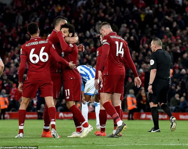 Thắng lớn, lập hàng loạt kỷ lục nhưng bị kịch vẫn đang chờ Liverpool - Ảnh 1. Thắng lớn, lập hàng loạt kỷ lục nhưng bị kịch vẫn đang chờ Liverpool - Ảnh 1.