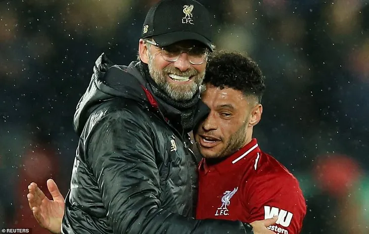 Liverpool 5-0 Huddersfield: Giành lại ngôi đầu - Ảnh 3. Liverpool 5-0 Huddersfield: Giành lại ngôi đầu - Ảnh 3.