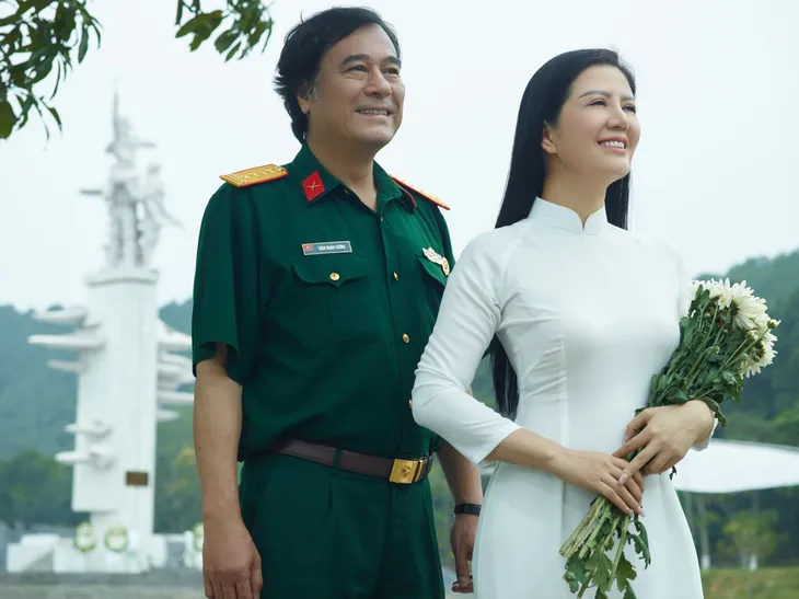 Ca sĩ Đinh Hiền Anh ra mắt dự án âm nhạc Mẹ Việt Nam - Ảnh 1. Ca sĩ Đinh Hiền Anh ra mắt dự án âm nhạc Mẹ Việt Nam - Ảnh 1.