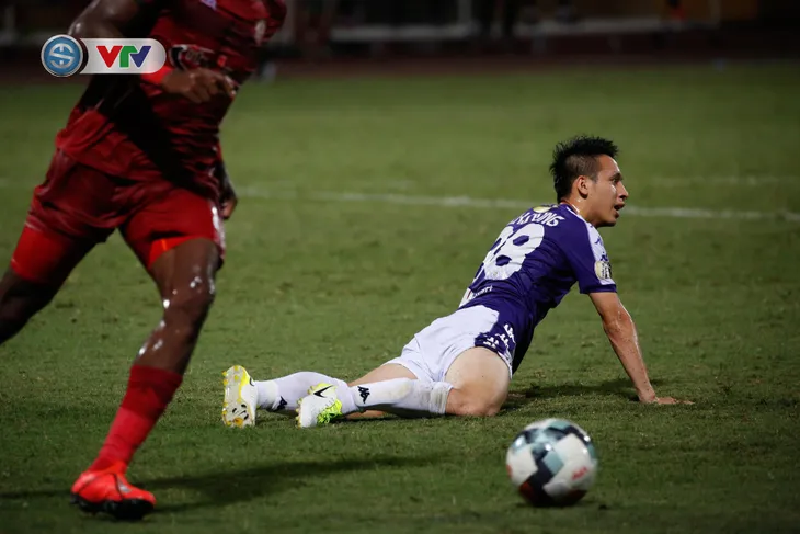 ẢNH: Thắng tối thiểu CLB TP HCM, CLB Hà Nội vươn lên dẫn đầu BXH V.League - Ảnh 15. ẢNH: Thắng tối thiểu CLB TP HCM, CLB Hà Nội vươn lên dẫn đầu BXH V.League - Ảnh 15.