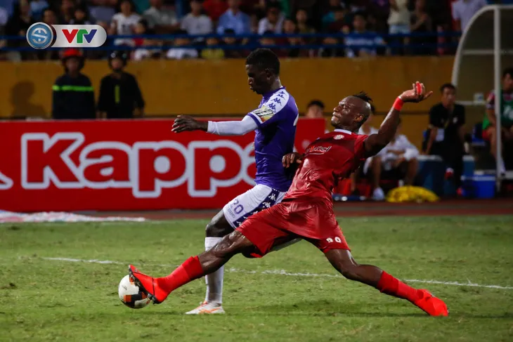 ẢNH: Thắng tối thiểu CLB TP HCM, CLB Hà Nội vươn lên dẫn đầu BXH V.League - Ảnh 13. ẢNH: Thắng tối thiểu CLB TP HCM, CLB Hà Nội vươn lên dẫn đầu BXH V.League - Ảnh 13.