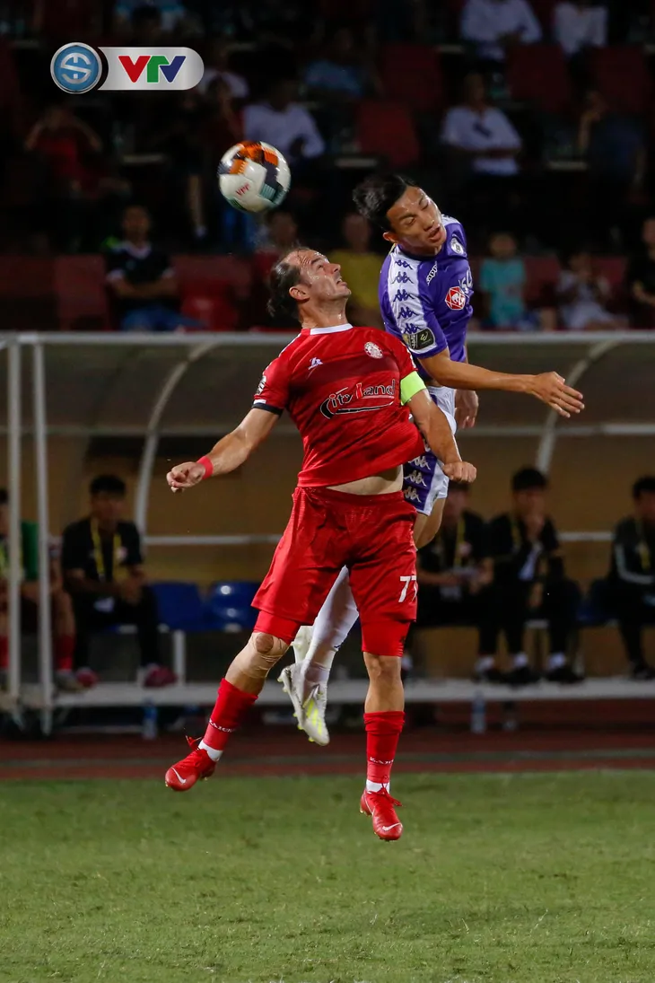 ẢNH: Thắng tối thiểu CLB TP HCM, CLB Hà Nội vươn lên dẫn đầu BXH V.League - Ảnh 9. ẢNH: Thắng tối thiểu CLB TP HCM, CLB Hà Nội vươn lên dẫn đầu BXH V.League - Ảnh 9.