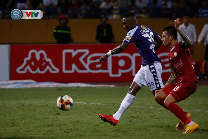 ẢNH: Thắng tối thiểu CLB TP HCM, CLB Hà Nội vươn lên dẫn đầu BXH V.League - Ảnh 16. ẢNH: Thắng tối thiểu CLB TP HCM, CLB Hà Nội vươn lên dẫn đầu BXH V.League - Ảnh 16.