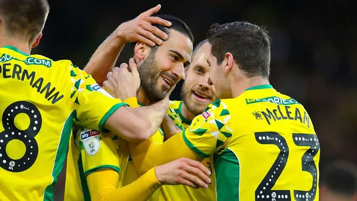 CLB Norwich vô địch giải hạng Nhất Anh, chính thức lên chơi Ngoại hạng Anh - Ảnh 1. CLB Norwich vô địch giải hạng Nhất Anh, chính thức lên chơi Ngoại hạng Anh - Ảnh 1.