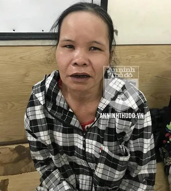 Hai nữ quái bị bắt trước cổng BV Bạch Mai đều là ngựa quen đường cũ - Ảnh 2. Hai nữ quái bị bắt trước cổng BV Bạch Mai đều là ngựa quen đường cũ - Ảnh 2.