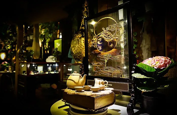 Gốm Hương Sa sự giao thoa văn hóa Hà Nội – Huế ra mắt công chúng tại Festival Huế 2019 - Ảnh 3. Gốm Hương Sa sự giao thoa văn hóa Hà Nội – Huế ra mắt công chúng tại Festival Huế 2019 - Ảnh 3.