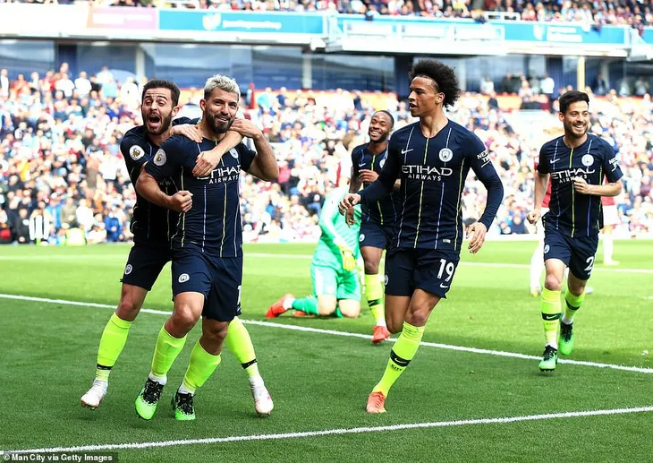 Hiếm khi HLV Guardiola làm điều này để giúp Man City có 3 điểm - Ảnh 1. Hiếm khi HLV Guardiola làm điều này để giúp Man City có 3 điểm - Ảnh 1.