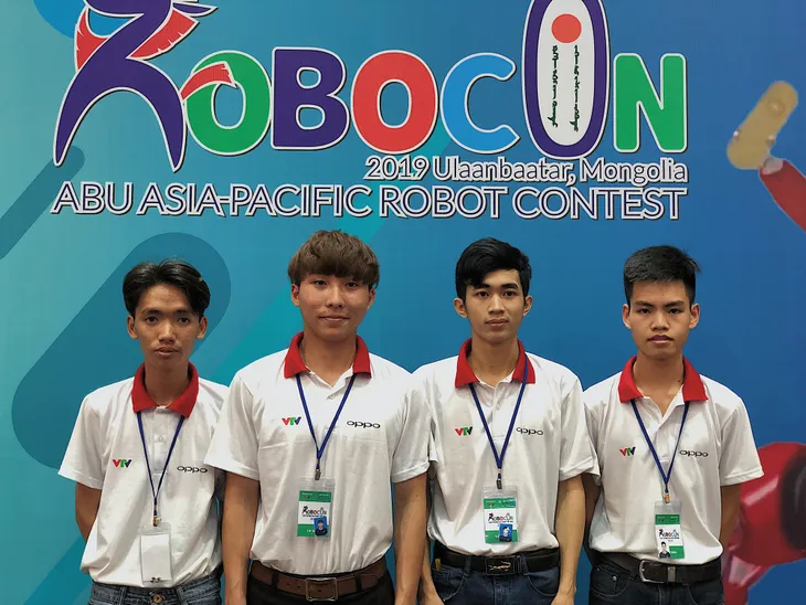 Đại học Sư phạm Kỹ thuật Hưng Yên liên tiếp giành chiến thắng tại vòng loại Robocon Việt Nam 2019 - Ảnh 4. Đại học Sư phạm Kỹ thuật Hưng Yên liên tiếp giành chiến thắng tại vòng loại Robocon Việt Nam 2019 - Ảnh 4.