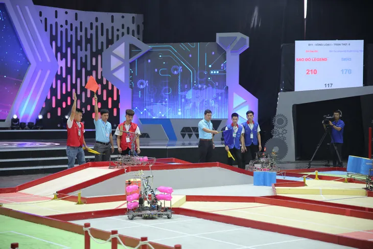 Robocon Việt Nam 2019: Nghẹt thở đến những giây cuối cùng - Ảnh 5. Robocon Việt Nam 2019: Nghẹt thở đến những giây cuối cùng - Ảnh 5.