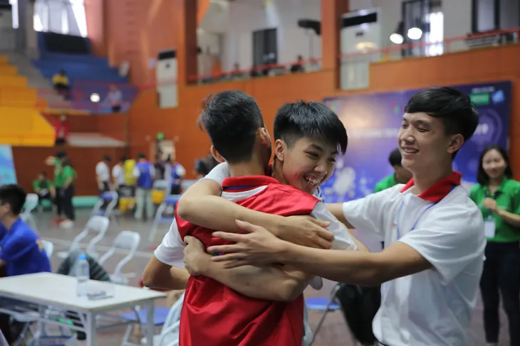Robocon Việt Nam 2019: Nghẹt thở đến những giây cuối cùng - Ảnh 9. Robocon Việt Nam 2019: Nghẹt thở đến những giây cuối cùng - Ảnh 9.
