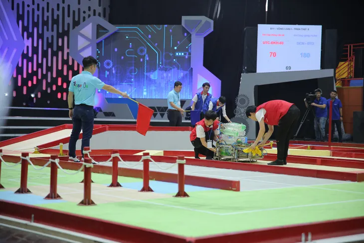 Robocon Việt Nam 2019: Nghẹt thở đến những giây cuối cùng - Ảnh 13. Robocon Việt Nam 2019: Nghẹt thở đến những giây cuối cùng - Ảnh 13.