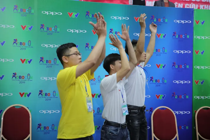 Robocon Việt Nam 2019: Nghẹt thở đến những giây cuối cùng - Ảnh 21. Robocon Việt Nam 2019: Nghẹt thở đến những giây cuối cùng - Ảnh 21.