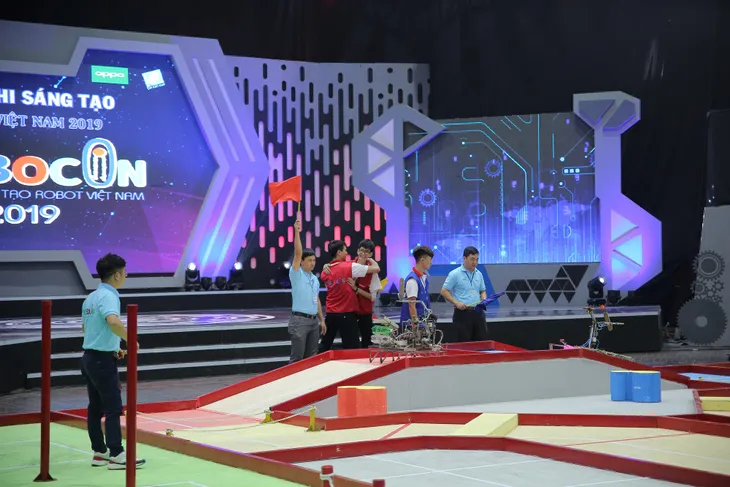 Robocon Việt Nam 2019: Nghẹt thở đến những giây cuối cùng - Ảnh 25. Robocon Việt Nam 2019: Nghẹt thở đến những giây cuối cùng - Ảnh 25.