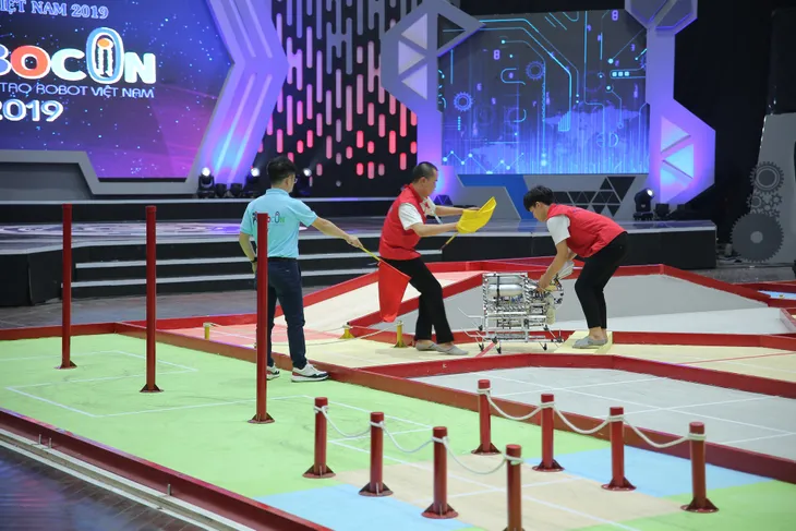 Robocon Việt Nam 2019: Nghẹt thở đến những giây cuối cùng - Ảnh 28. Robocon Việt Nam 2019: Nghẹt thở đến những giây cuối cùng - Ảnh 28.