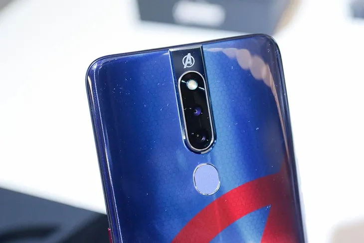 Cùng chiêm ngưỡng Oppo F11 Pro phiên bản giới hạn Marvels Avengers - Ảnh 1. Cùng chiêm ngưỡng Oppo F11 Pro phiên bản giới hạn Marvels Avengers - Ảnh 1.