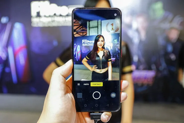 Cùng chiêm ngưỡng Oppo F11 Pro phiên bản giới hạn Marvels Avengers - Ảnh 10. Cùng chiêm ngưỡng Oppo F11 Pro phiên bản giới hạn Marvels Avengers - Ảnh 10.