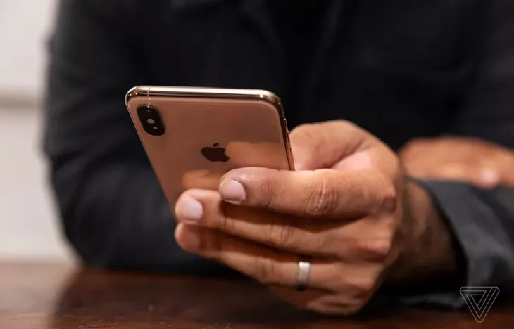 Apple thắng lớn dù iPhone ế chỏng chơ - Ảnh 2. Apple thắng lớn dù iPhone ế chỏng chơ - Ảnh 2.