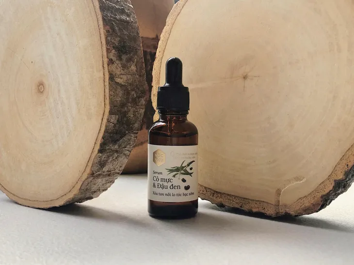 Nhờ dầu gội Cỏ mực Mộc Nhu, chị Quyên đã giã từ tóc bạc, tìm lại tuổi xuân xanh chỉ sau vài tuần - Ảnh 3.