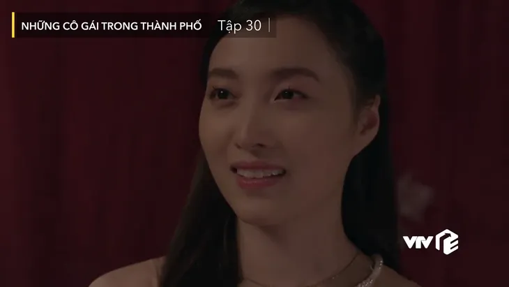 Những cô gái trong thành phố - Tập 30: Màn tỏ tình của soái ca Bách đốn tim cô Trúc giúp việc - Ảnh 6. Những cô gái trong thành phố - Tập 30: Màn tỏ tình của soái ca Bách đốn tim cô Trúc giúp việc - Ảnh 6.